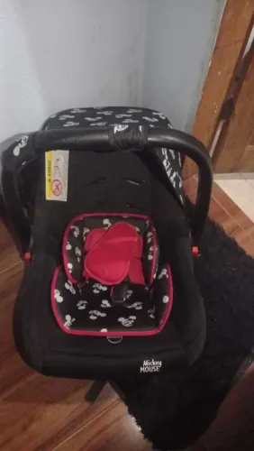 Vendo este bebê conforto 