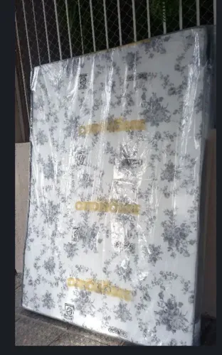 Colchão casal D20 R$ 270,00 novos venha aproveitar com a gente com preço de fábrica.