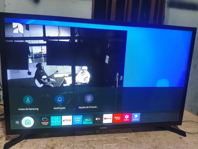 Tv 32 polegadas TIZEN perfeita controle e pes