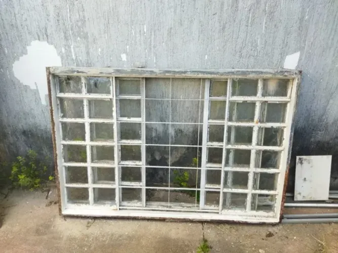 Janela de Ferro 1,5m x 1m
