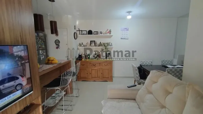 Charmoso apartamento na Vila Polopoli