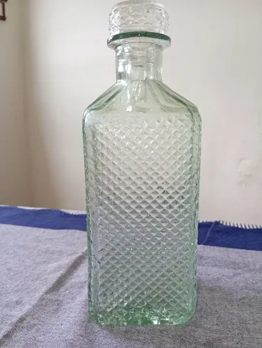 Garrafa antiga de vidro