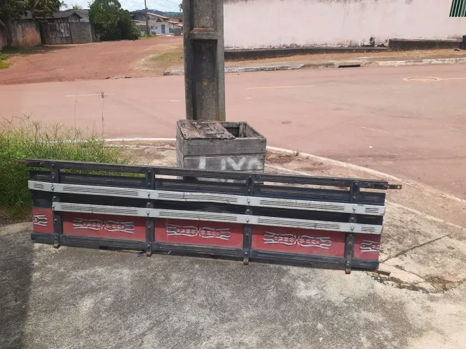 Vendo carroceria só tem esse lado da d *65 
