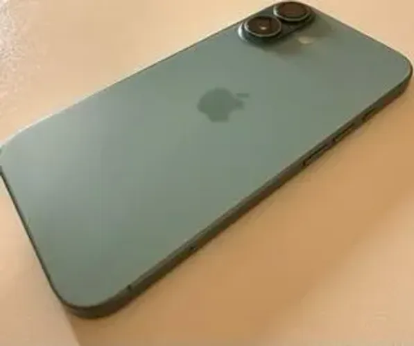 IPHONE 16 