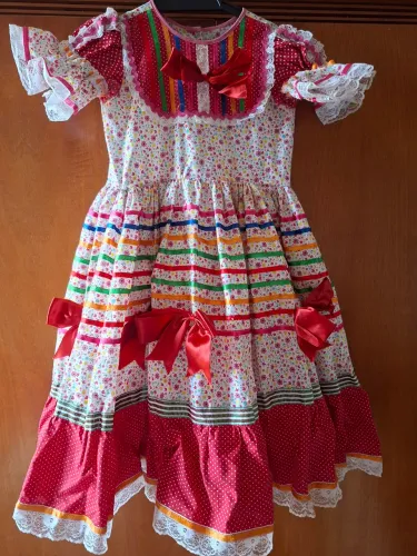 Vestido junino tamanho 7/8
