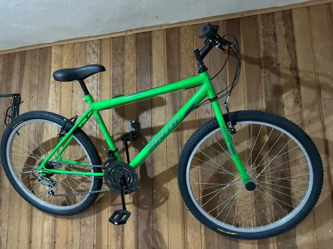 Bicicleta aro 26 com marchas nova 