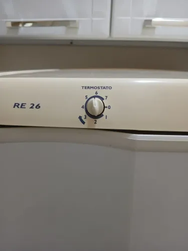 Geladeira 260L Eletrolux