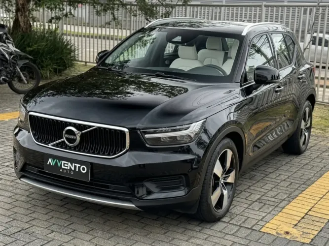 Volvo XC40 T-5 Moment First Edit 2.0 252cv AWD 2019