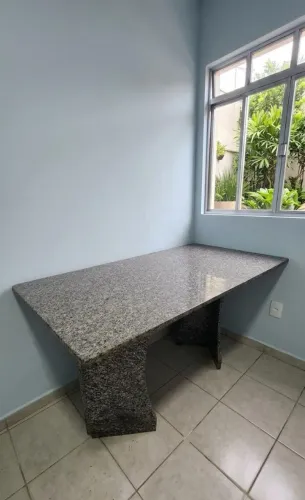 Mesa granito 500 reais