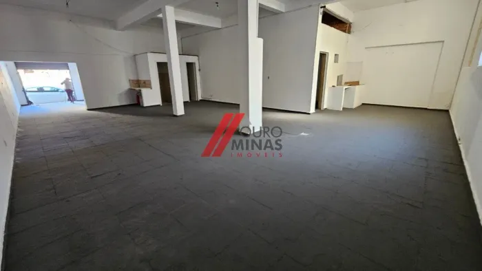 Excelente Loja com 150 m2, próximo à Rua Platina e via expressa, com perfil para vários se