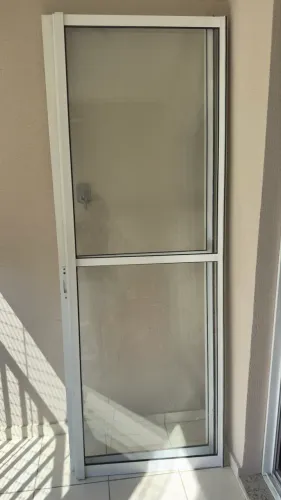2 Portas e Batente de Alumínio de Correr com Vidro para Sacada / Varanda
