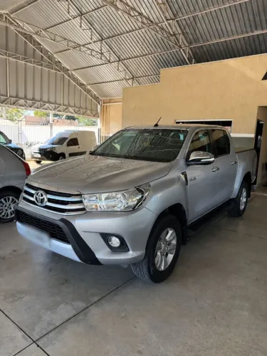 Toyota Hilux CD SRV 4X4 2.8 TDI Diesel Aut. 2017