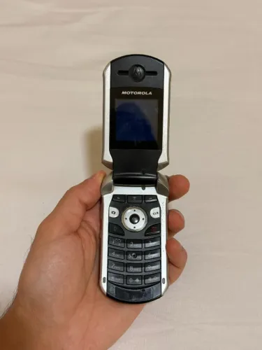 Celular Motorola V265 Vintage - Não Funciona - Para Coleção / Peças