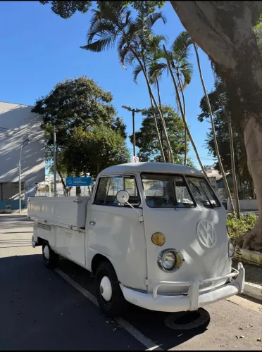Volkswagen Kombi Standard/ Luxo/ Serie Prata 1976