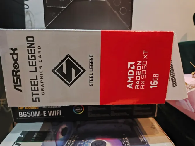Pc Gamer Ryzen 7 8700G Placa de Video RX 9060 Steel Legend