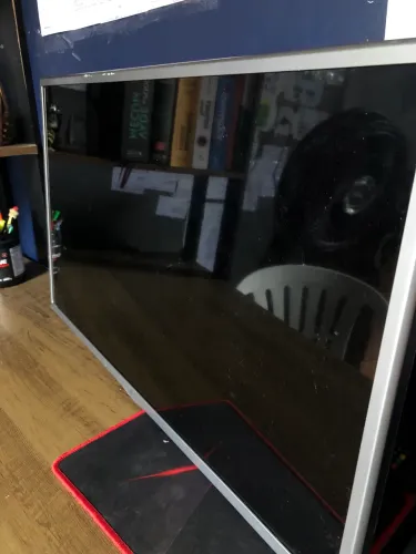 Vende-se TV LG 32 Polegadas - Não é Smart TV!