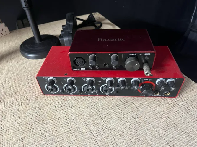Vendo Placas de Áudio Focusrite + Rx44