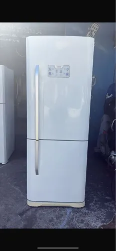 Geladeira inverse Electrolux