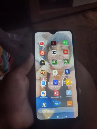 Vendo celular poco m3