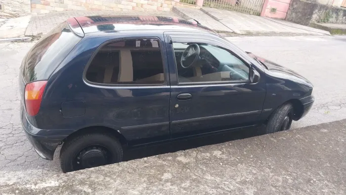 Fiat Palio Young 1.0 MPI 8V 4P (álcool) 2002