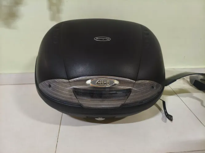 Baú para motos Givi 45l 