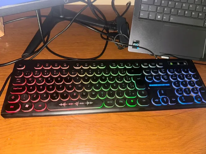 Teclado gamer barato 