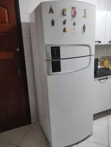Vende - geladeira Frost free excelente estado
