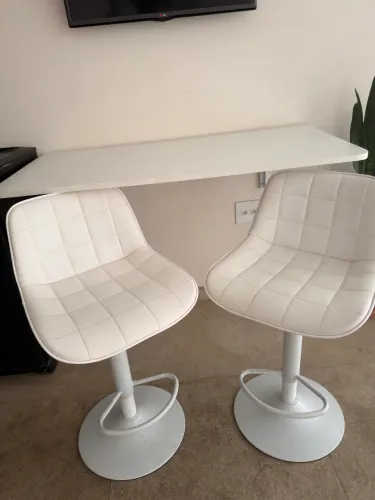 Mesa dobrável grande + Banquetas