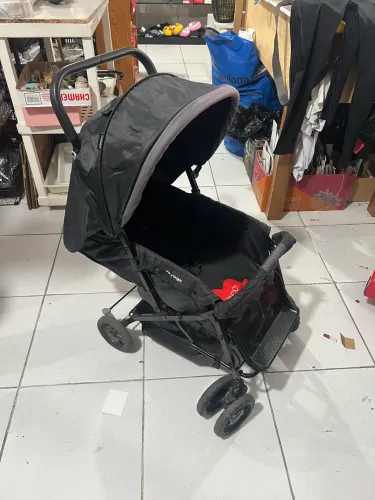 Carrinho de bebê voyage dobrável