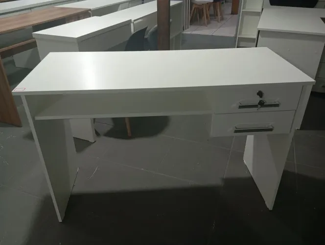 Mesa Manicure 1,20cm Com duas gavetas 100%Mdf...