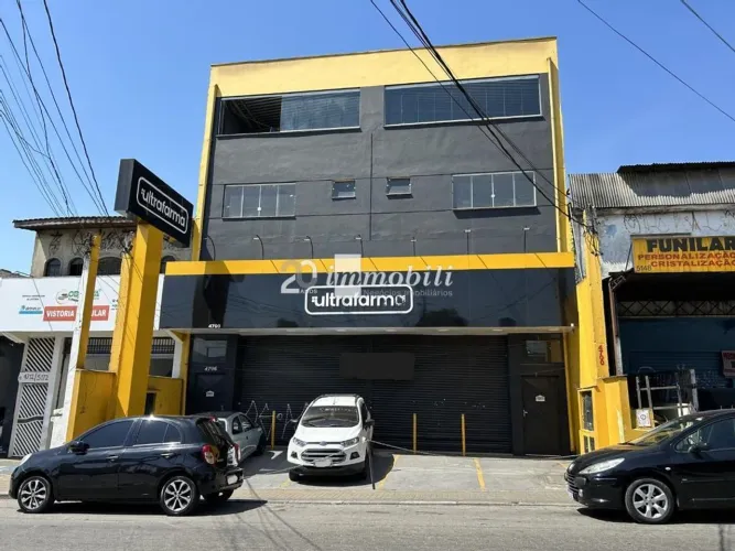 Prédio à venda em Carapicuíba, Vila Dirce, com 900 m²