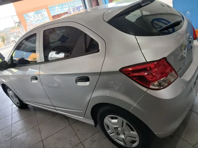 Chevrolet Onix JOY Hatch 1.0 8V Flex Mec. 4P 2018