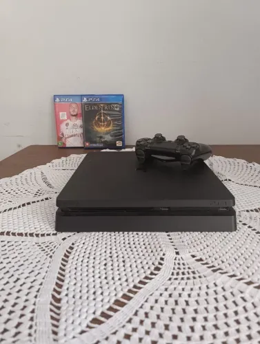 Sony PlayStation 4, 1 controle, 2 jogos, bom estado de conservação