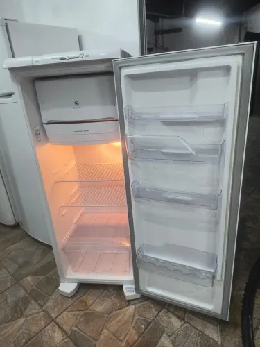 Geladeira Electrolux - gelo seco