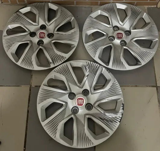Três Calotas Fiat Grand Siena 2014 2015 Aro 15?