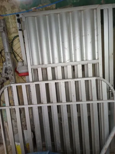 Portão de garagem.