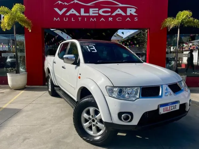 Mitsubishi L200 Triton HPE 3.2 CD TB Int.diesel AUT 2013