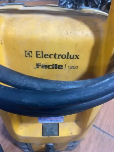 VAP ELETROLUX FACILITE 1800W