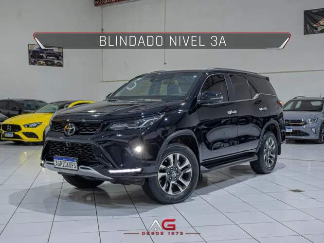 Toyota Hilux SW4 SRX Plat. 4X4 2.8 TB Die. Aut. 2024