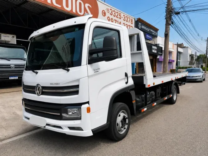 Vw Delivery 9-170 (Plataforma Guincho) + Asa delta