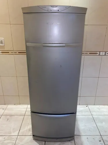 Refrigerador Brastemp All Refrigerator 1 Porta e 1 gaveta inferior 110V - Sem Freezer