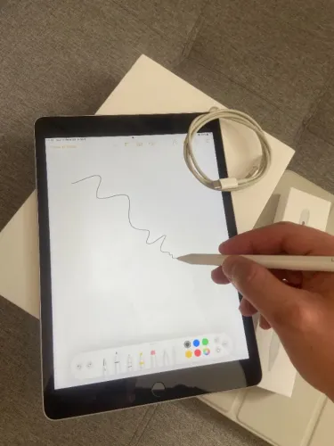 iPad 9ª Geração 64gb Cinza + Case e Caneta