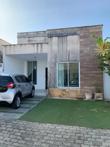 Vende ou Aluga Casa em condominio fechado