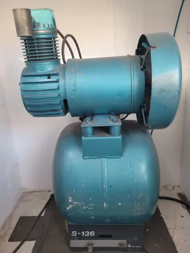 Compressor Odontológico S?136 - Funcionando