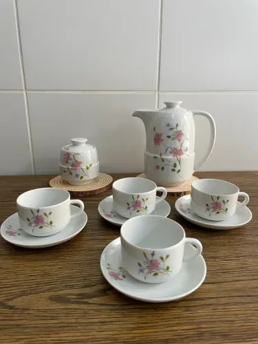 JOGO DE CAFÉ VINTAGE POZZANI EM PORCELANA 