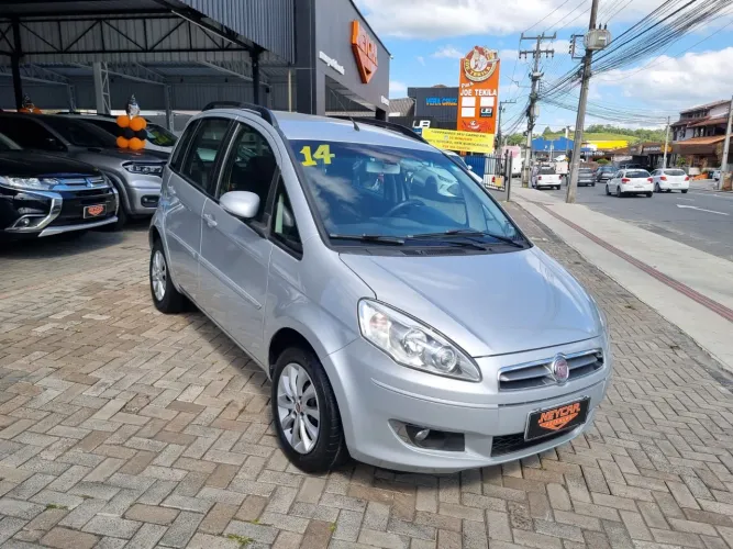 Fiat Idea Attractive 1.4 Fire Flex 8V 5P 2014