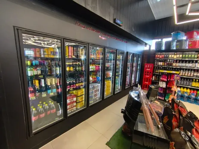 Walk-in Cooler e Câmara fria
