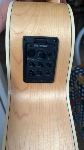 Vendo Violão Epiphone EJ200, com case. R$4.000,00