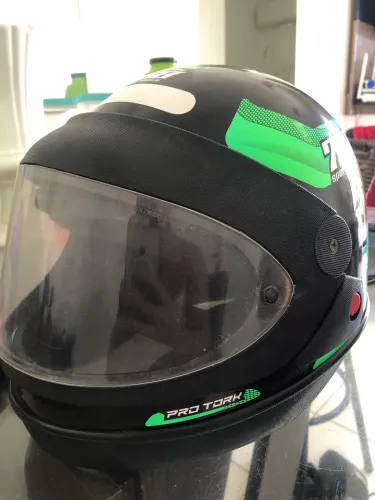 Capacete