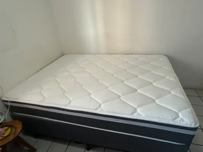 Colchão de casal Herval C1798 + Base/Box NOVOS